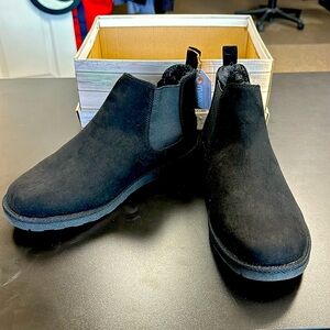 NWT Makalu Elyse Winter Booties size 11